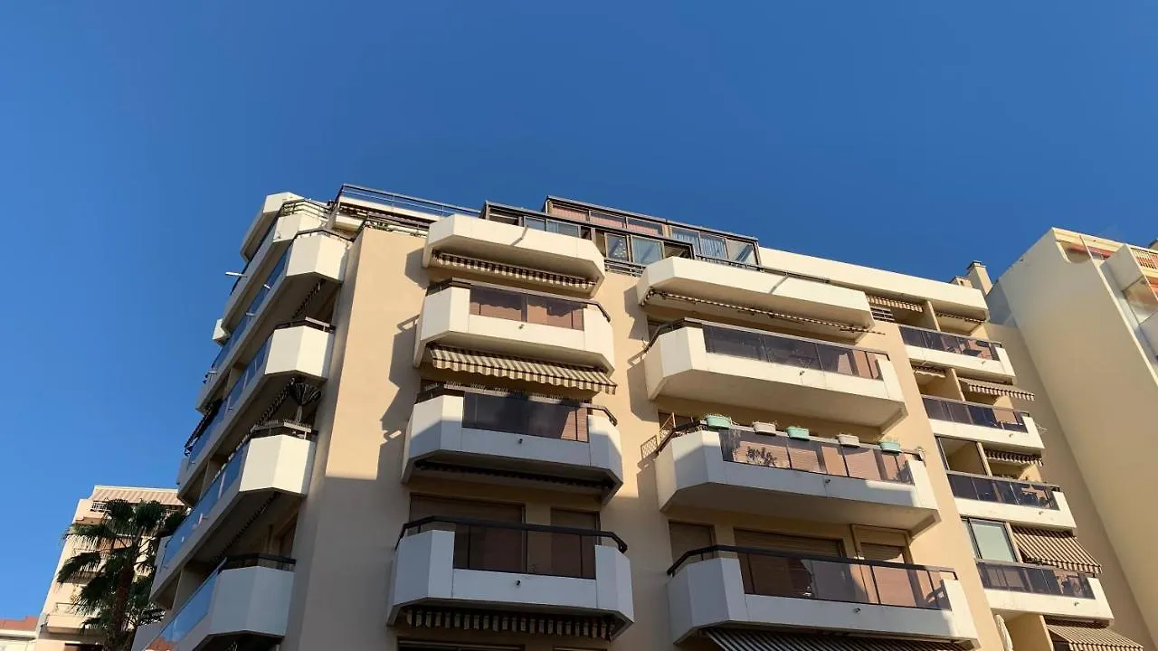 Antibes Centre, 2P, Terrasse, Garage Apartment