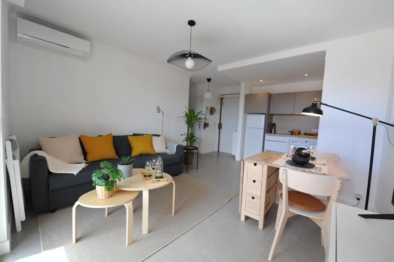 Antibes Centre, 2P, Terrasse, Garage Apartment