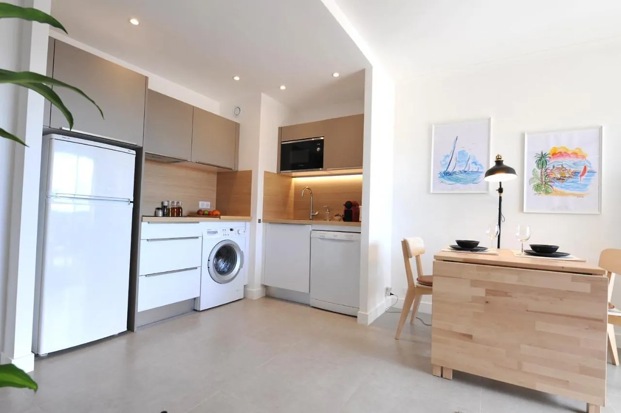 Antibes Centre, 2P, Terrasse, Garage Apartment 0*,