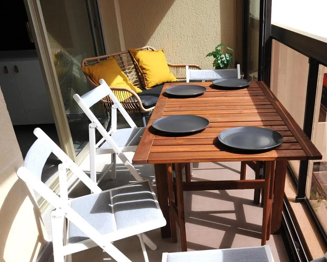 Antibes Centre, 2P, Terrasse, Garage Apartment France