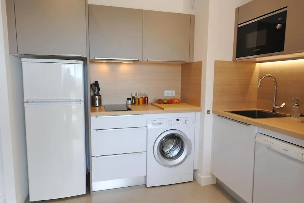 Antibes Centre, 2P, Terrasse, Garage Apartment France