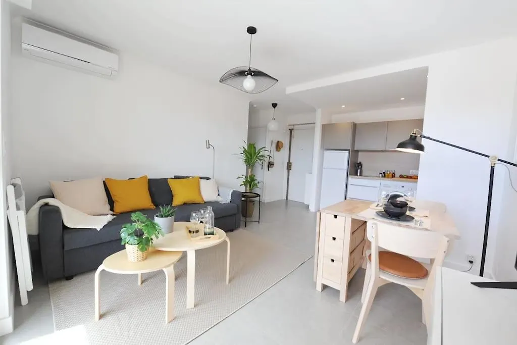 Antibes Centre, 2P, Terrasse, Garage Apartment